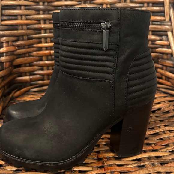 Sam Edelman Ankle Boot Fowler Nubuck Leather Black
US 6.5. Excellent condition! - Picture 5 of 13